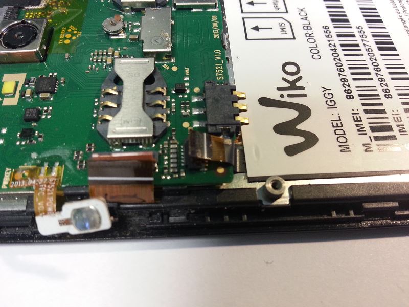 Lib&eacute;rer nappe de la carte secondaire du wiko iggy