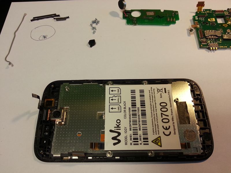 Carte m&egrave;re secondaire wiko iggy d&eacute;pos&eacute;e