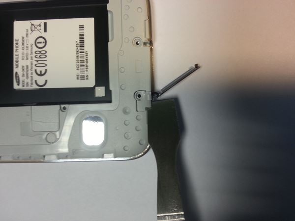 Guide de d&eacute;montage et r&eacute;paration du Samsung Galaxy S5 SM-G900F &eacute;tape 4