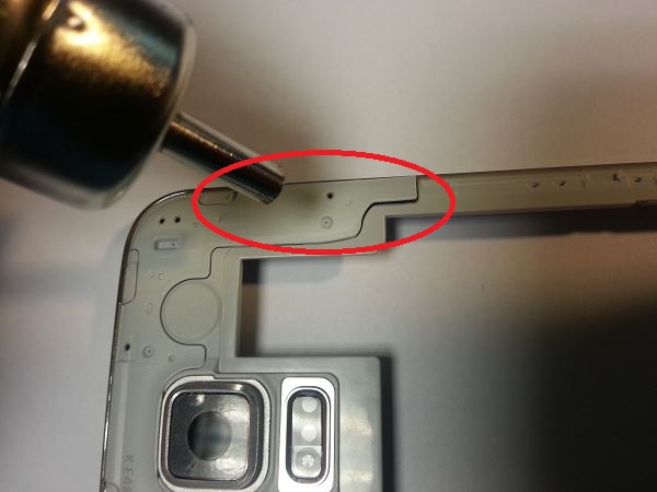 Guide de d&eacute;montage et r&eacute;paration du Samsung Galaxy S5 SM-G900F &eacute;tape 29