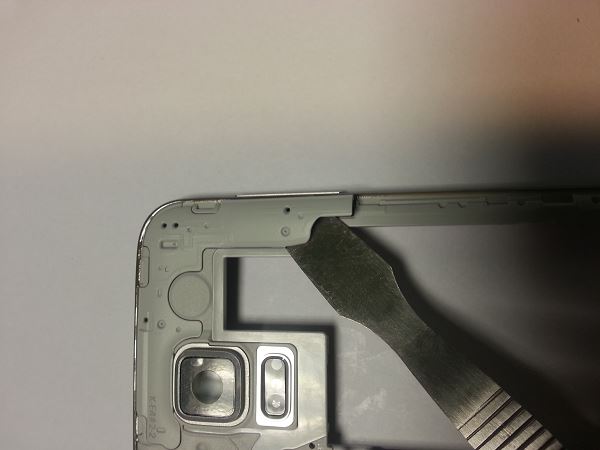 Guide de d&eacute;montage et r&eacute;paration du Samsung Galaxy S5 SM-G900F &eacute;tape 30