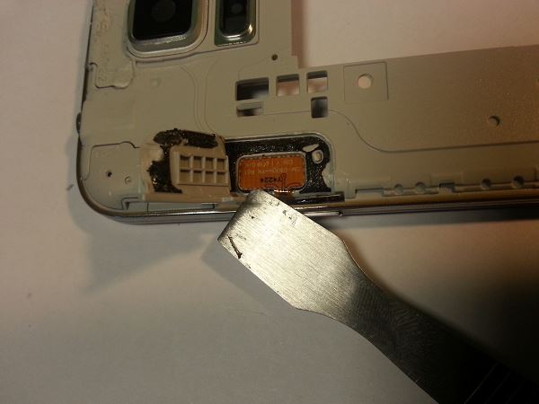 Guide de d&eacute;montage et r&eacute;paration du Samsung Galaxy S5 SM-G900F &eacute;tape 60